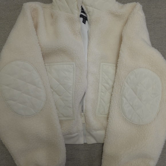 ALO Yoga Foxy Sherpa Jacket White - Picture 2 of 5